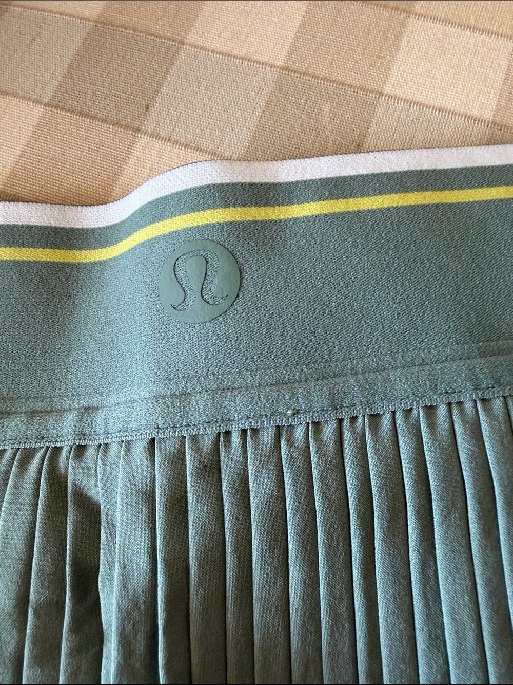Lululemon NWT Pleated Tennis Skirt with Contrast Waistband - Sage Green - Picture 6 of 6